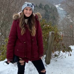 Meet your Posher, Elaina